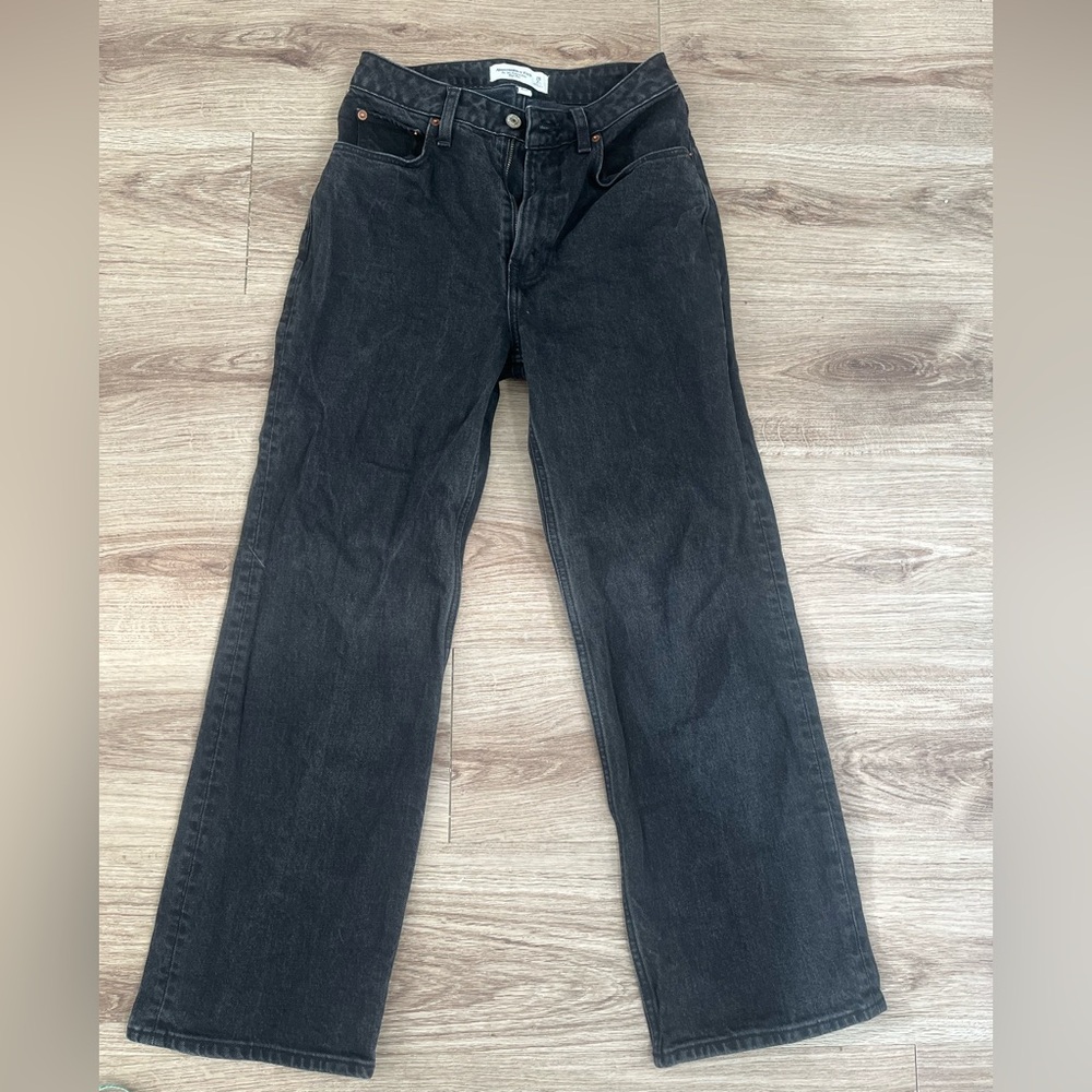 Abercrombie Curve Love 90s Relaxed Jean 26XS